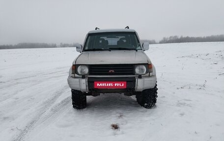 Mitsubishi Pajero III рестайлинг, 1992 год, 300 000 рублей, 3 фотография