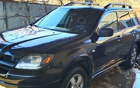 Mitsubishi Outlander III рестайлинг 3, 2006 год, 450 000 рублей, 3 фотография