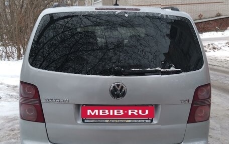 Volkswagen Touran III, 2008 год, 600 000 рублей, 2 фотография