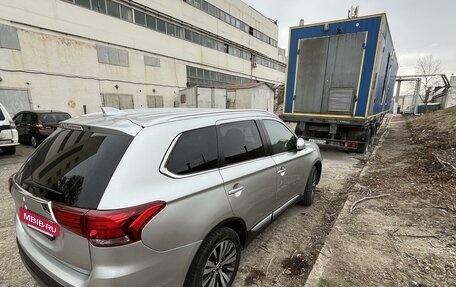 Mitsubishi Outlander III рестайлинг 3, 2019 год, 2 500 000 рублей, 4 фотография