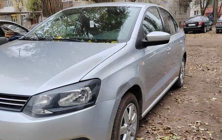 Volkswagen Polo VI (EU Market), 2015 год, 890 000 рублей, 2 фотография