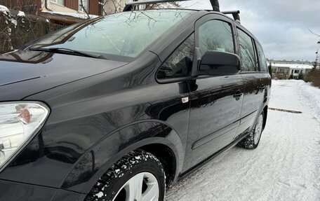 Opel Zafira B, 2010 год, 825 000 рублей, 4 фотография