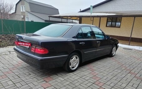 Mercedes-Benz E-Класс, 1997 год, 950 000 рублей, 8 фотография