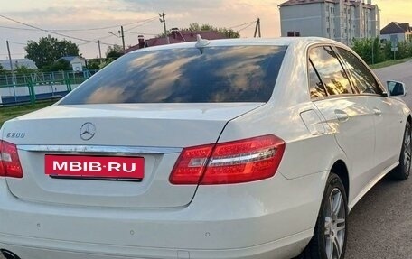 Mercedes-Benz E-Класс, 2012 год, 1 750 000 рублей, 6 фотография