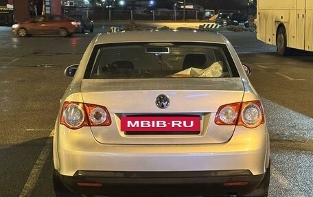 Volkswagen Jetta VI, 2010 год, 480 000 рублей, 3 фотография