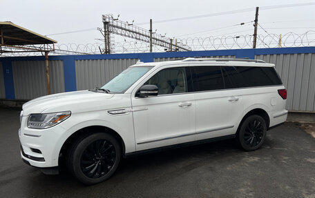 Lincoln Navigator, 2019 год, 7 777 000 рублей, 3 фотография