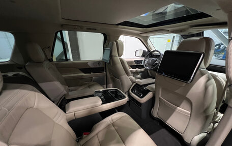 Lincoln Navigator, 2019 год, 7 777 000 рублей, 14 фотография