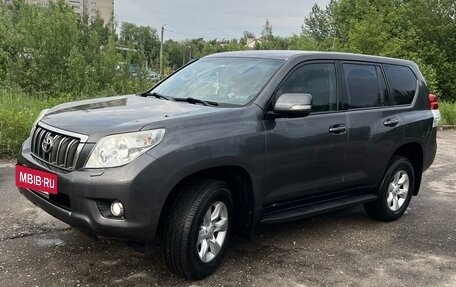 Toyota Land Cruiser Prado 150 рестайлинг 2, 2011 год, 2 700 000 рублей, 3 фотография