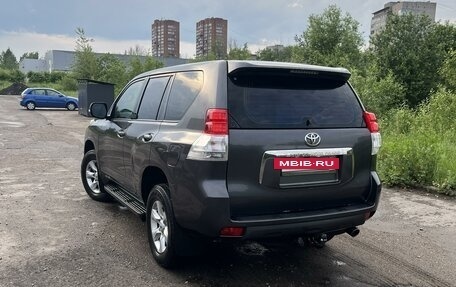 Toyota Land Cruiser Prado 150 рестайлинг 2, 2011 год, 2 700 000 рублей, 4 фотография