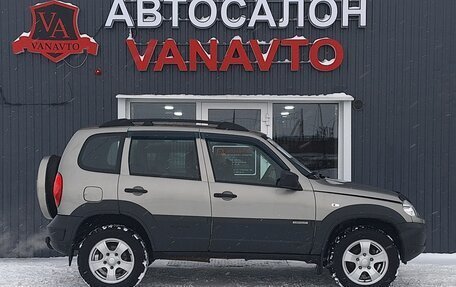 Chevrolet Niva I рестайлинг, 2016 год, 685 000 рублей, 5 фотография