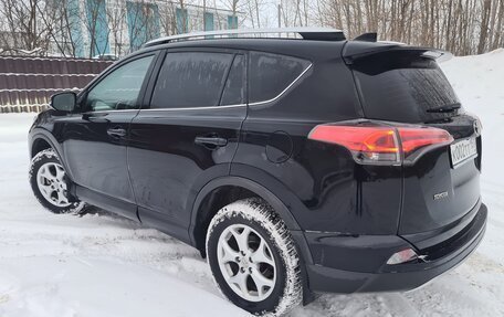 Toyota RAV4, 2017 год, 2 530 000 рублей, 4 фотография