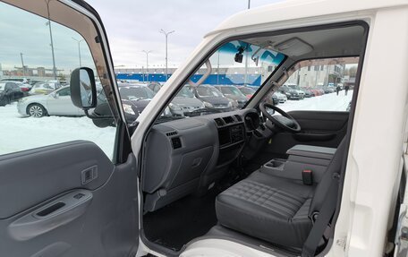 Mazda Bongo IV, 2017 год, 2 059 000 рублей, 13 фотография