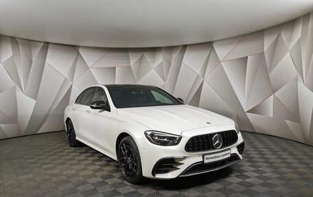 Mercedes-Benz E-Класс, 2021 год, 6 049 900 рублей, 3 фотография