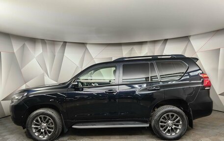 Toyota Land Cruiser Prado 150 рестайлинг 2, 2017 год, 5 190 000 рублей, 5 фотография