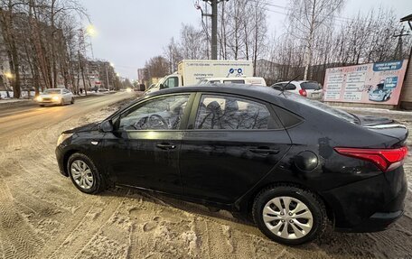 Hyundai Solaris II рестайлинг, 2021 год, 1 200 000 рублей, 4 фотография