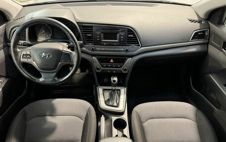 Hyundai Elantra VI рестайлинг, 2018 год, 1 599 800 рублей, 9 фотография