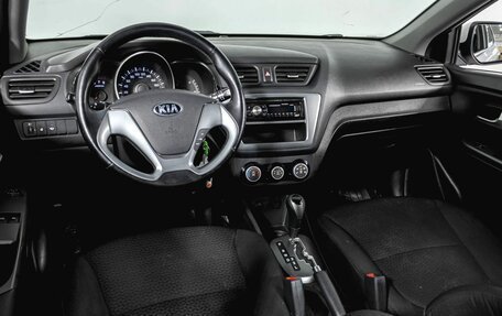 KIA Rio III рестайлинг, 2015 год, 970 000 рублей, 22 фотография