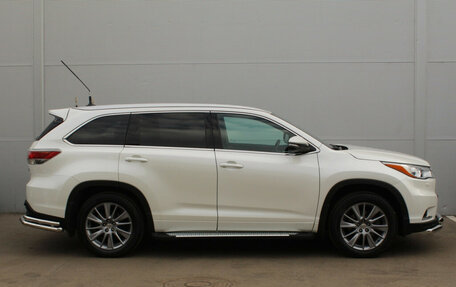 Toyota Highlander III, 2014 год, 2 950 000 рублей, 11 фотография