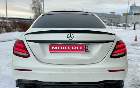 Mercedes-Benz E-Класс, 2016 год, 4 280 000 рублей, 4 фотография