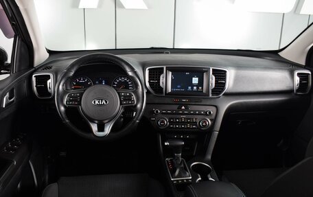 KIA Sportage IV рестайлинг, 2017 год, 2 342 000 рублей, 6 фотография