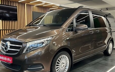 Mercedes-Benz V-Класс, 2017 год, 6 400 000 рублей, 6 фотография