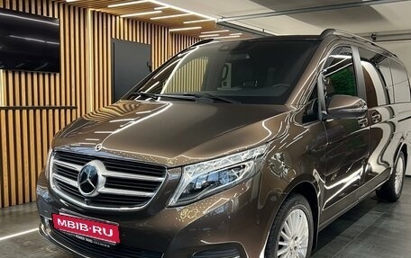 Mercedes-Benz V-Класс, 2017 год, 6 400 000 рублей, 5 фотография