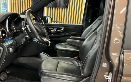 Mercedes-Benz V-Класс, 2017 год, 6 400 000 рублей, 18 фотография