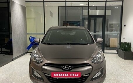 Hyundai i30 II рестайлинг, 2013 год, 1 070 000 рублей, 2 фотография