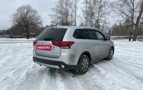 Mitsubishi Outlander III рестайлинг 3, 2018 год, 1 550 000 рублей, 3 фотография