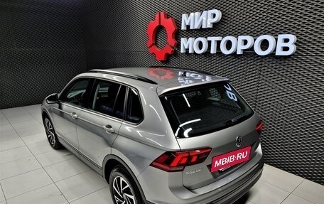 Volkswagen Tiguan II, 2019 год, 2 700 000 рублей, 19 фотография