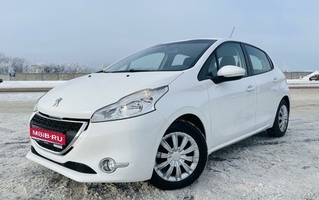 Peugeot 208 II, 2013 год, 854 000 рублей, 1 фотография