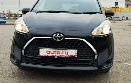 Toyota Sienta II, 2019 год, 1 755 000 рублей, 9 фотография