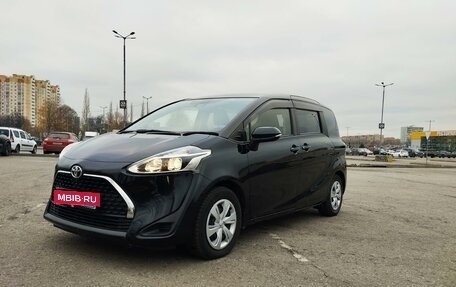 Toyota Sienta II, 2019 год, 1 755 000 рублей, 8 фотография