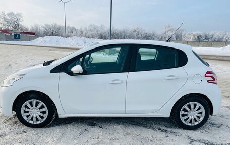 Peugeot 208 II, 2013 год, 854 000 рублей, 2 фотография