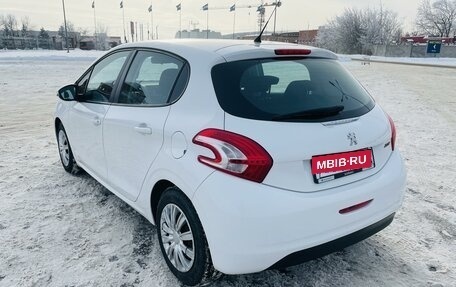 Peugeot 208 II, 2013 год, 854 000 рублей, 3 фотография