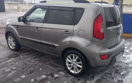 KIA Soul II рестайлинг, 2013 год, 869 000 рублей, 2 фотография