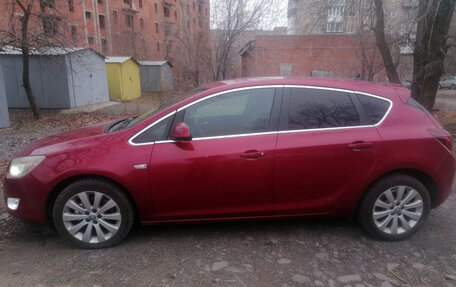 Opel Astra J, 2011 год, 845 000 рублей, 3 фотография