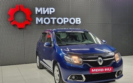 Renault Sandero II рестайлинг, 2016 год, 900 000 рублей, 4 фотография