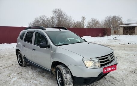 Renault Duster I рестайлинг, 2014 год, 910 000 рублей, 2 фотография