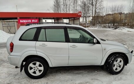 Toyota RAV4, 2004 год, 770 000 рублей, 3 фотография