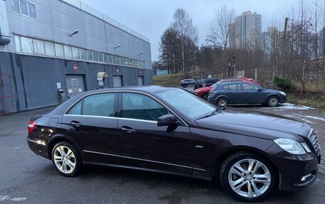 Mercedes-Benz E-Класс, 2010 год, 1 570 000 рублей, 2 фотография