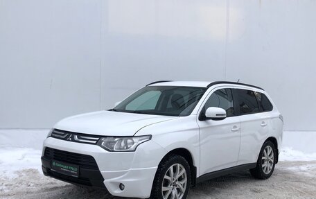 Mitsubishi Outlander III рестайлинг 3, 2014 год, 1 295 000 рублей, 1 фотография