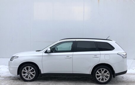 Mitsubishi Outlander III рестайлинг 3, 2014 год, 1 295 000 рублей, 8 фотография