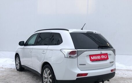 Mitsubishi Outlander III рестайлинг 3, 2014 год, 1 295 000 рублей, 7 фотография