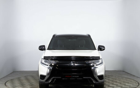 Mitsubishi Outlander III рестайлинг 3, 2021 год, 2 515 000 рублей, 2 фотография