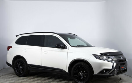 Mitsubishi Outlander III рестайлинг 3, 2021 год, 2 515 000 рублей, 3 фотография