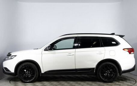 Mitsubishi Outlander III рестайлинг 3, 2021 год, 2 515 000 рублей, 8 фотография