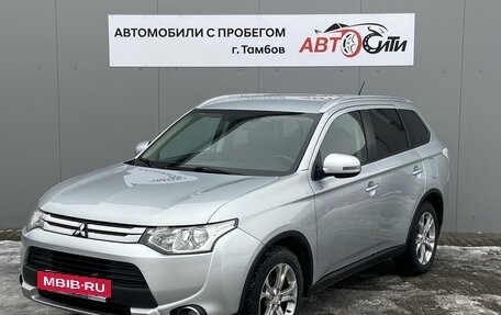 Mitsubishi Outlander III рестайлинг 3, 2014 год, 1 390 000 рублей, 3 фотография