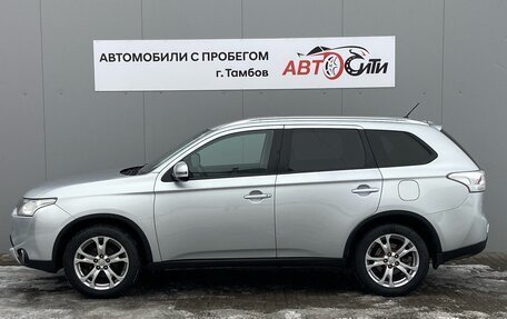 Mitsubishi Outlander III рестайлинг 3, 2014 год, 1 390 000 рублей, 4 фотография