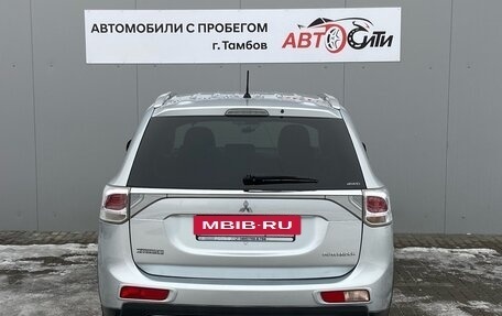 Mitsubishi Outlander III рестайлинг 3, 2014 год, 1 390 000 рублей, 6 фотография